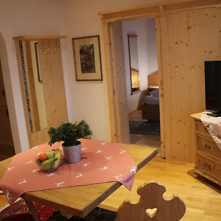 Kaiser Karl *** Ferienwohnungen Großgmain Zimmer foto