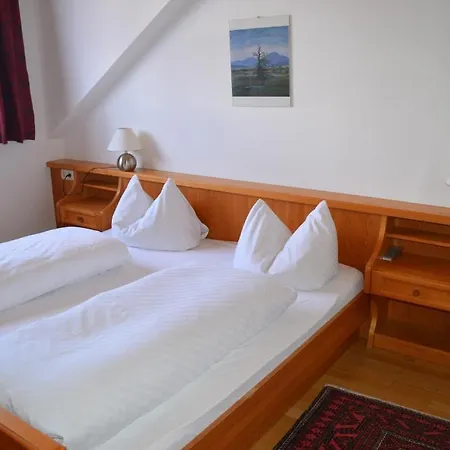 Kaiser Karl *** Ferienwohnungen Großgmain Zimmer foto